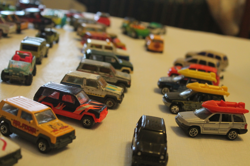 Illustration for article titled Enormous Die-cast Collection - Box 2 - Jeep Land